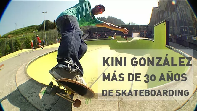 Kini González celebrando más de 30 años de skateboarding
